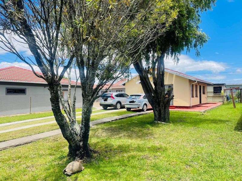 2 Bedroom House for Sale - Photo 2