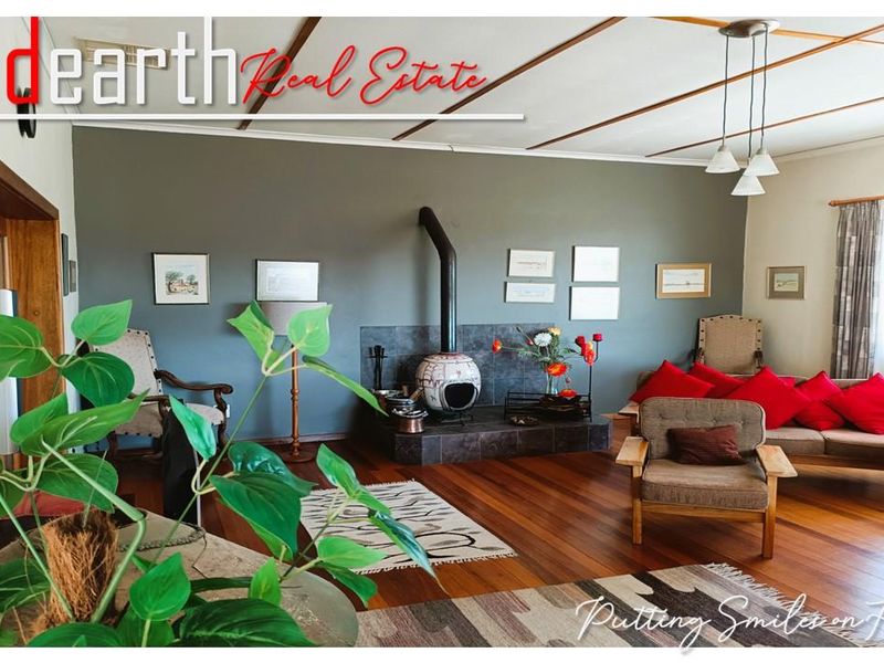 “Versatile Style With Vintage Appeal” - Photo 9