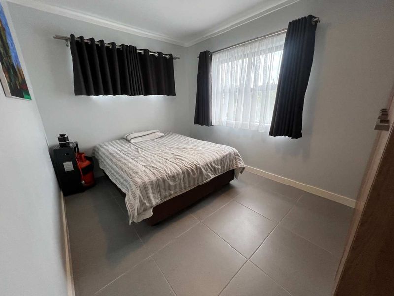 Practical and Comfortable 2 Bed Apartment - Photo 8