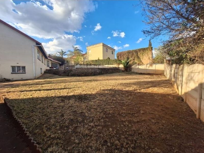 4 Bedroom House for Sale in Kiblerpark Johannesburg South - Photo 3