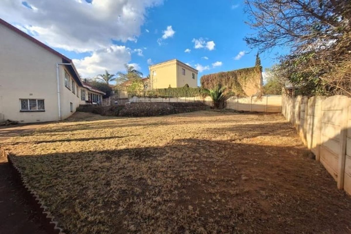 4 Bedroom House for Sale in Kiblerpark Johannesburg South - Photo 3