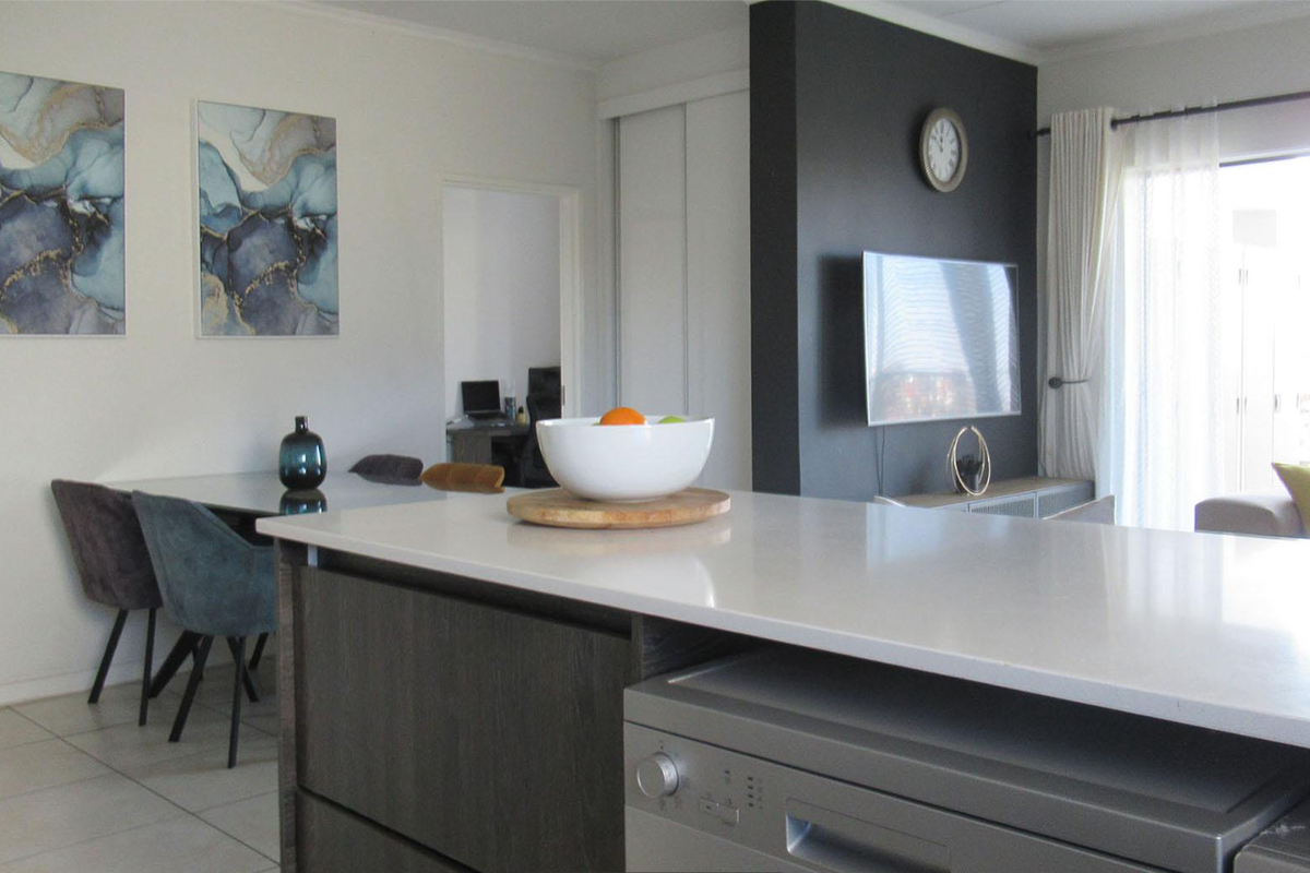 Beautiful Modern 2-bedroom apartment up for grabs - Photo 3