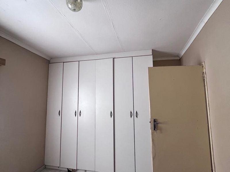 Spacious family home with added income potential in Windhoek North. - Photo 5