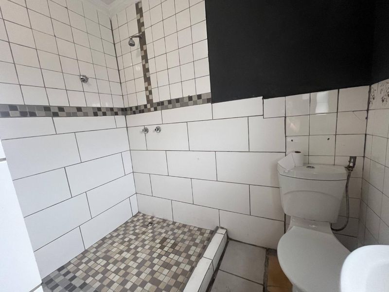 Two Bedroom Family Home To Rent - Photo 7
