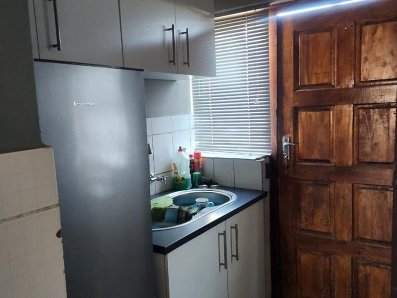 Three-Bedroom House for Sale in Mfuleni - Photo 10