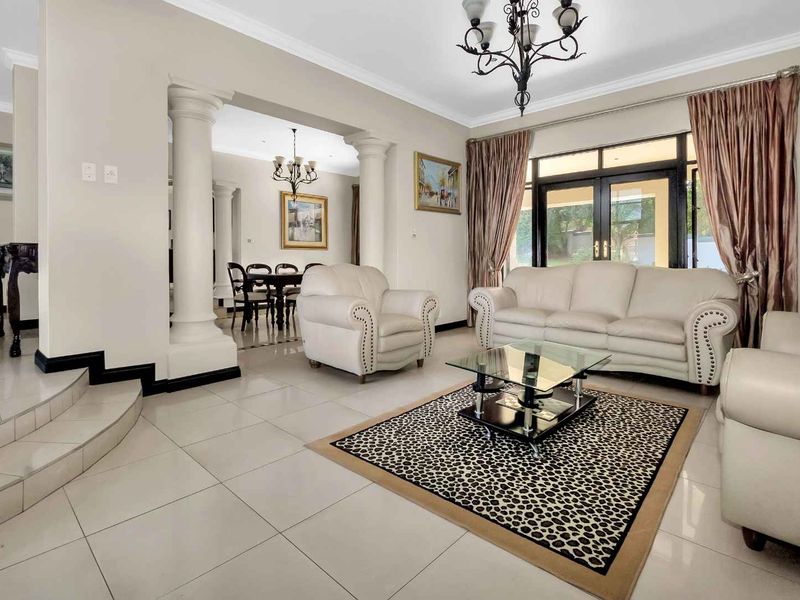 FOR THE LARGER FAMILY – HOME WITH LARGE FLAT - Photo 4