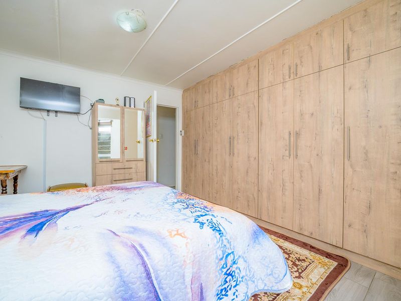 2 Bed Simplex in Secure Complex - Photo 10