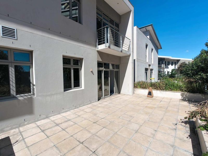 Work, Meet & Unwind — Office with Private Outdoor Terrace - Photo 3