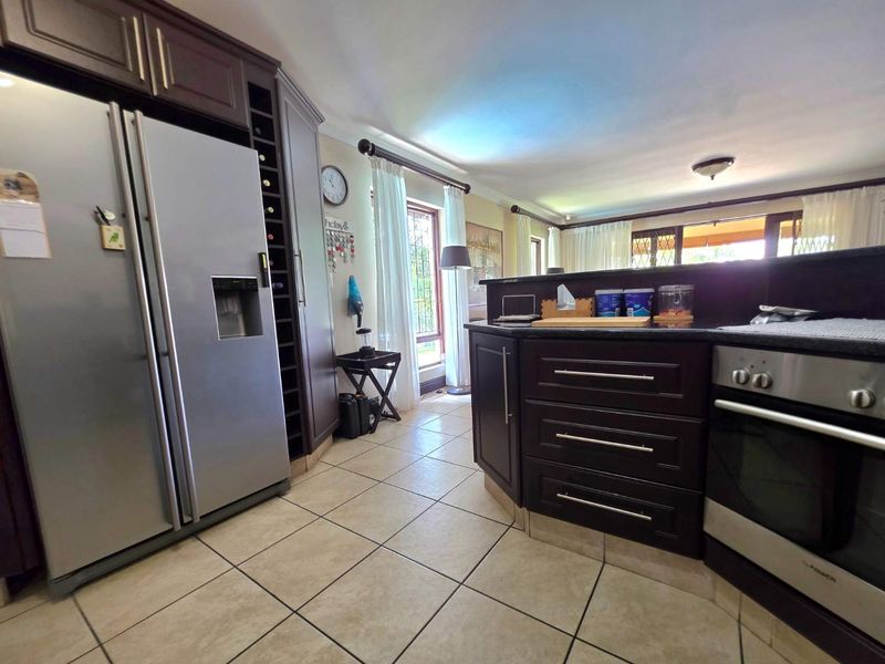 Modern, Low-Maintenance 3-Bedroom Family Home for Sale! - Photo 8