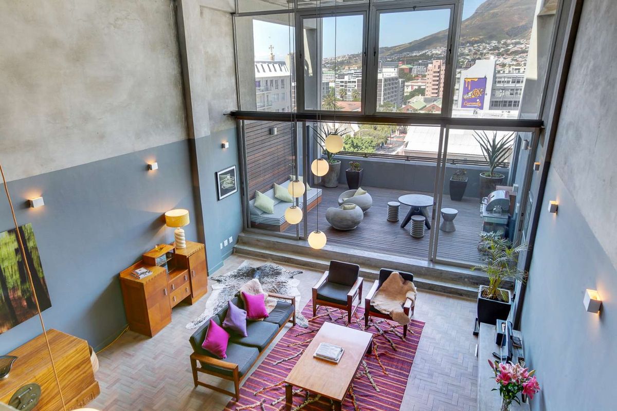 Spectacular loft living in the heart of town at € 3,000 per sqm! - Photo 2