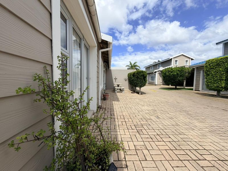 Exceptional Opportunity: Modern Home, Prime Spot - Photo 4