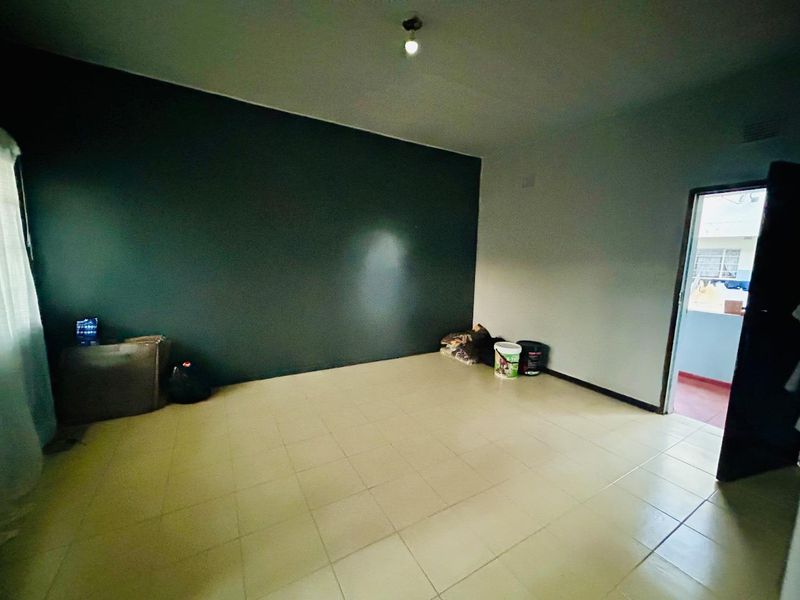 1 Bedroom apartment for sale in Vryheid - Photo 3