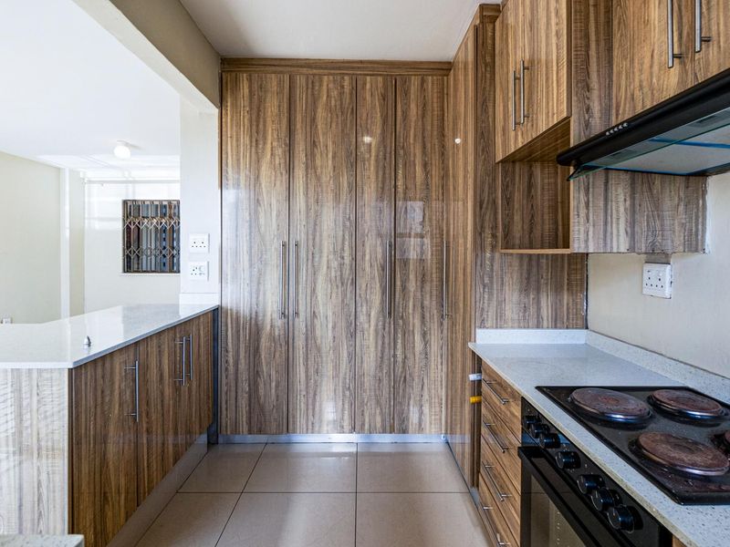 On the beach - Photo 8