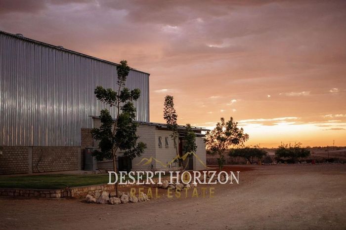 Property #2467784, Guest House For Sale in Stampriet Central