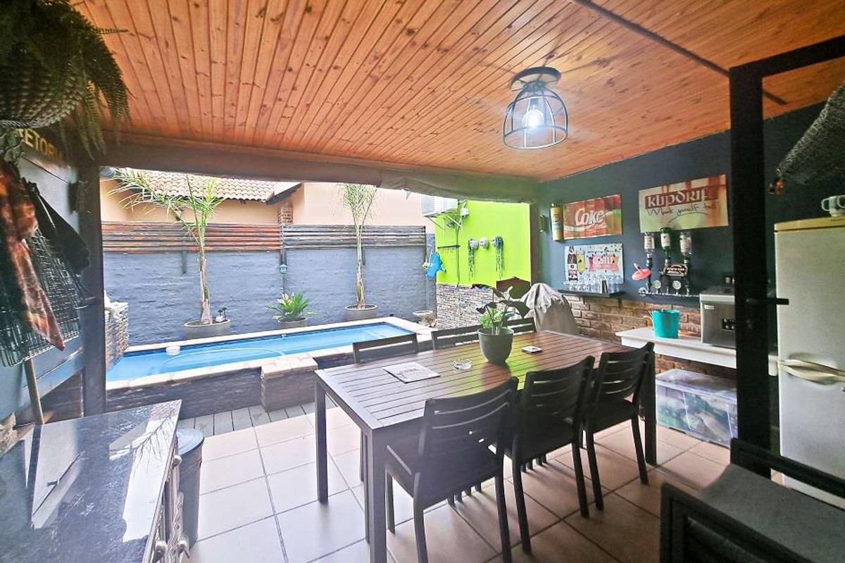Well located in Estate - Photo 3