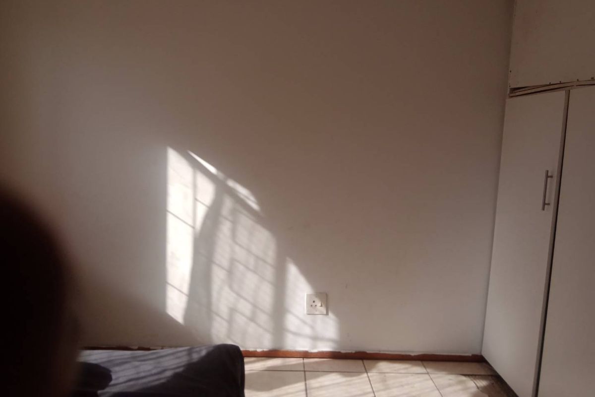 2 Bedroom In Morningside - Photo 5