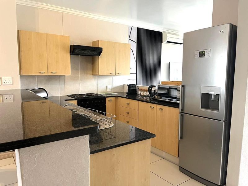 Fully furnished 2 Bed Apartment in Sandton - Photo 7