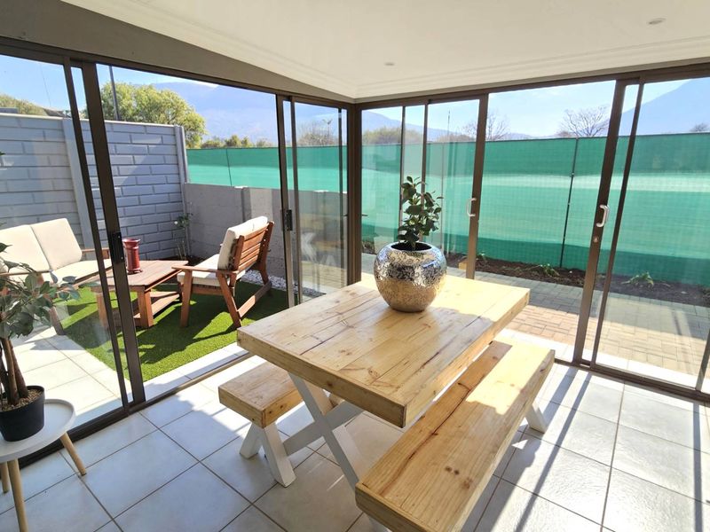 2 Bedroom  Apartment in Retirement Estate in Hartbeespoort - Photo 9