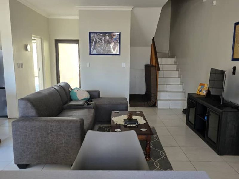 2 Bedroom duplex townhouse. - Photo 3