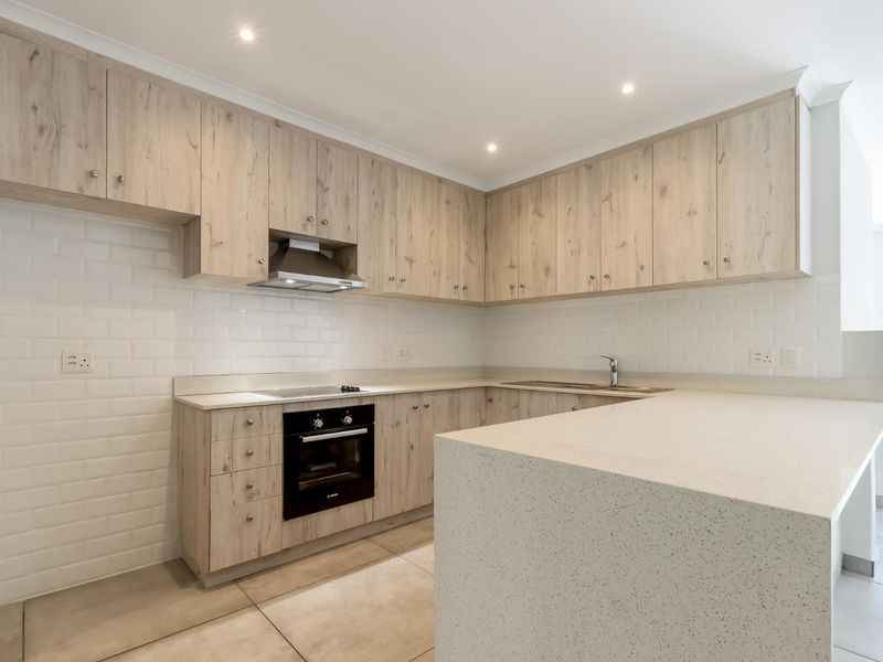 1 Bedroom Apartment / Flat for Sale in Dainfern - Photo 2