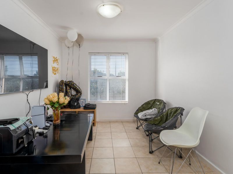 Secure & Convenient Apartment Living - Photo 5