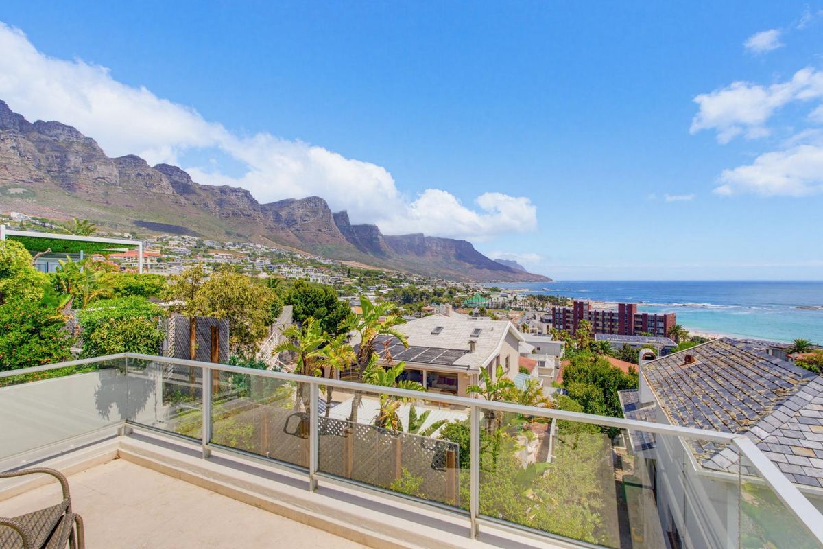 Ultra-Luxury Camps Bay Residence  - Walk to Glen Beach - Photo 3