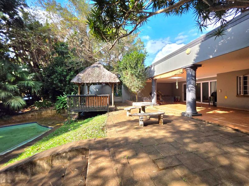 Affordable Entry Into the Kloof Property Market – Space, Position & Huge Potential - Photo 3