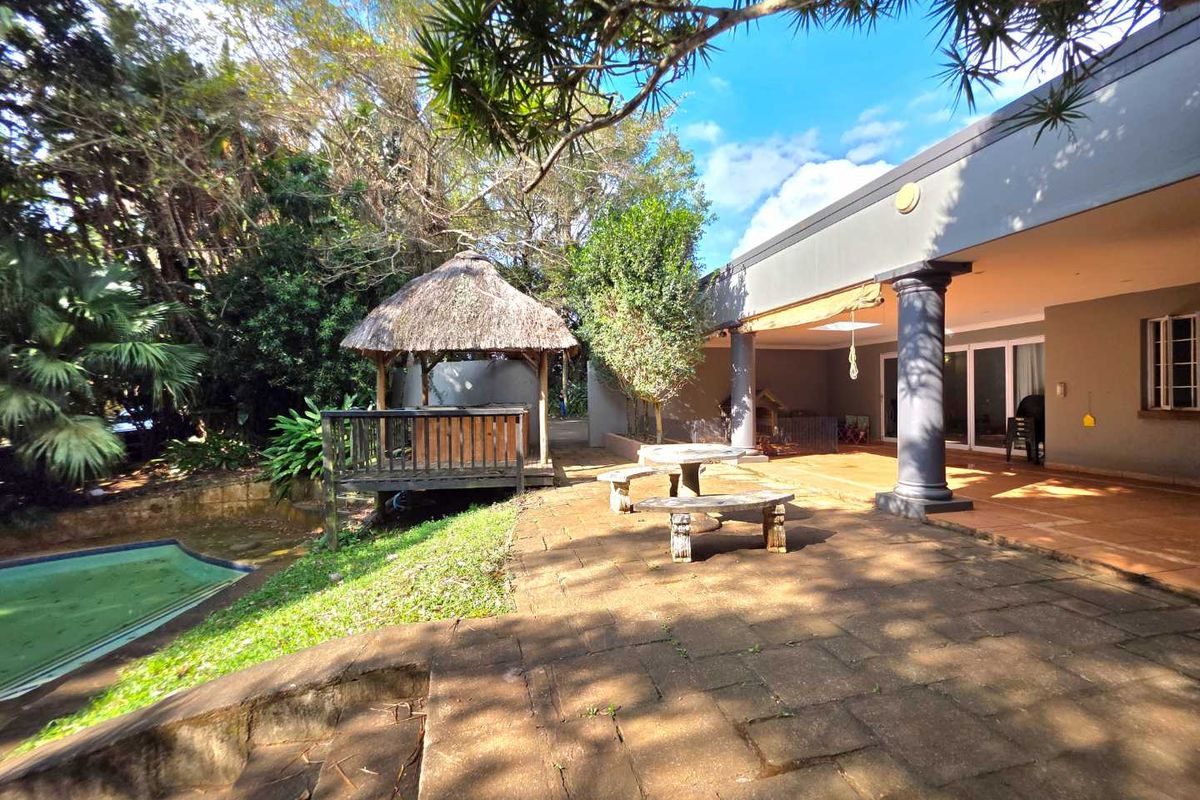 Affordable Entry Into the Kloof Property Market – Space, Position & Huge Potential - Photo 3