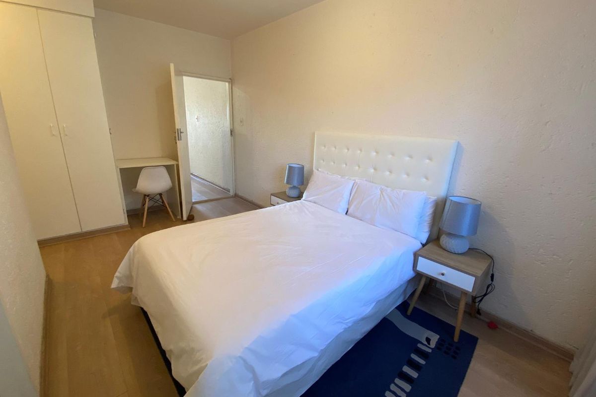 Beautiful 1 bedroom apartment in sought after Sandton area - Photo 4