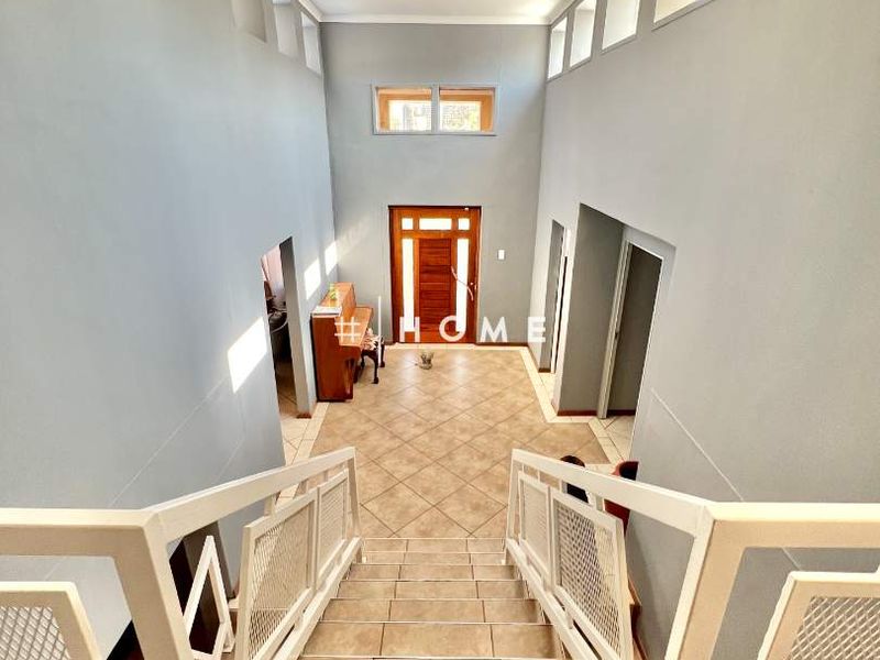 Family Home for sale near Windhoek Gimnasium - Photo 4
