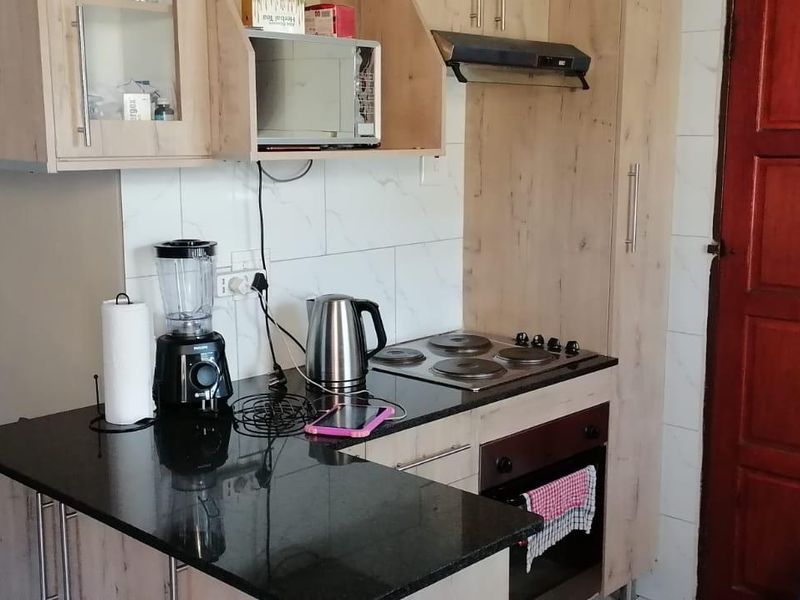 Clayville Ext 45 - R 850 000, 2 BEDS, 1 BATHS - Photo 8