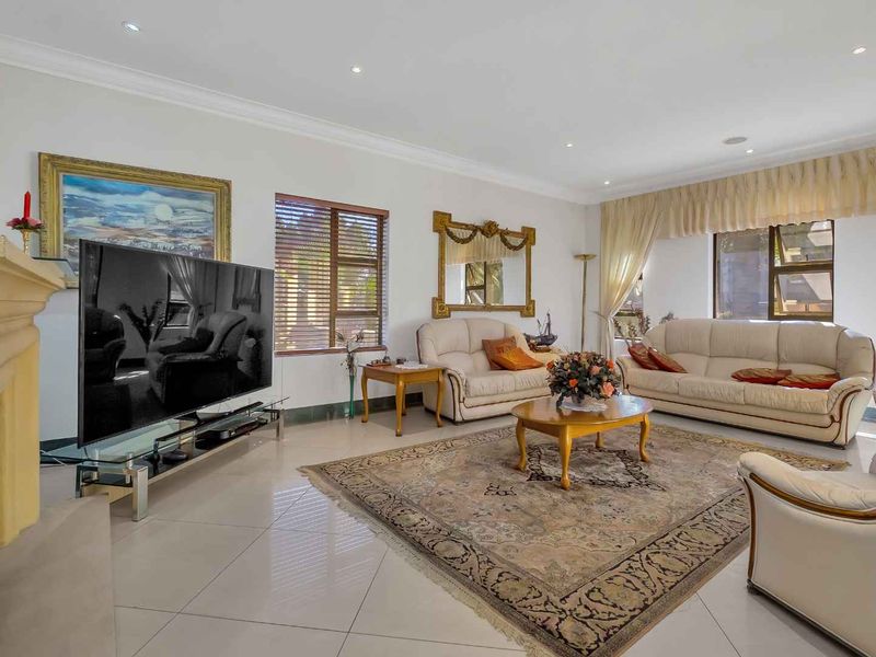 4 Bedroom House for Sale in Dainfern Golf Estate - Photo 9