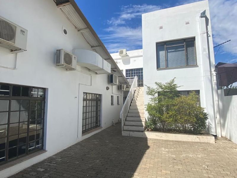 🌇 Prime Commercial Investment – Eros, Windhoek - Photo 2