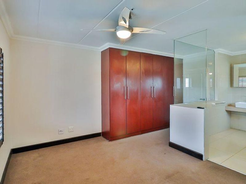 Modern Loft Apartment, Ideal for Young Professionals or Investors! - Photo 6