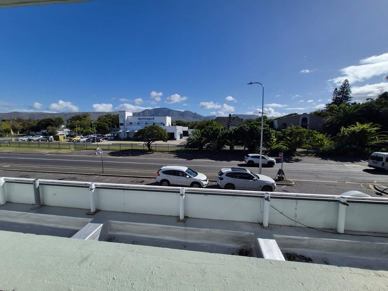 BERGVLIET – 103M2 STUNNING OFFICE SPACE TO LET - Photo 5