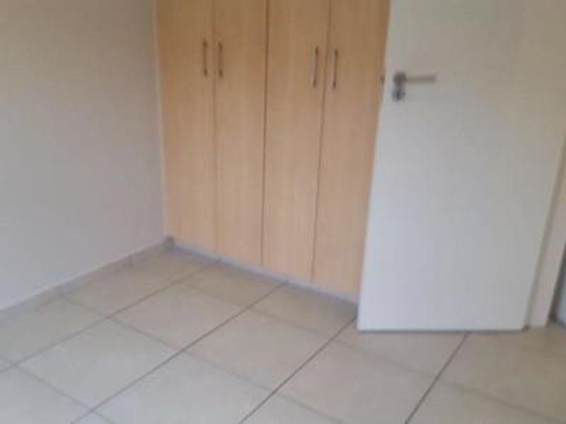 First Time Home Buyer's Townhouse - Photo 6