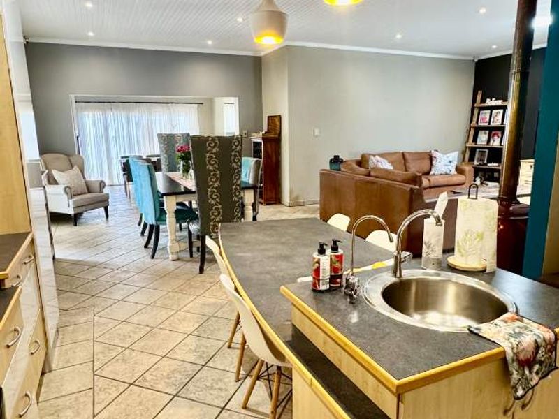 New Release - Photo 10