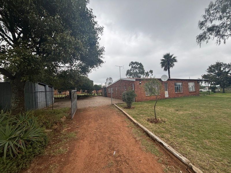 Live, Earn & Grow: A Property Packed with Opportunity - Photo 2