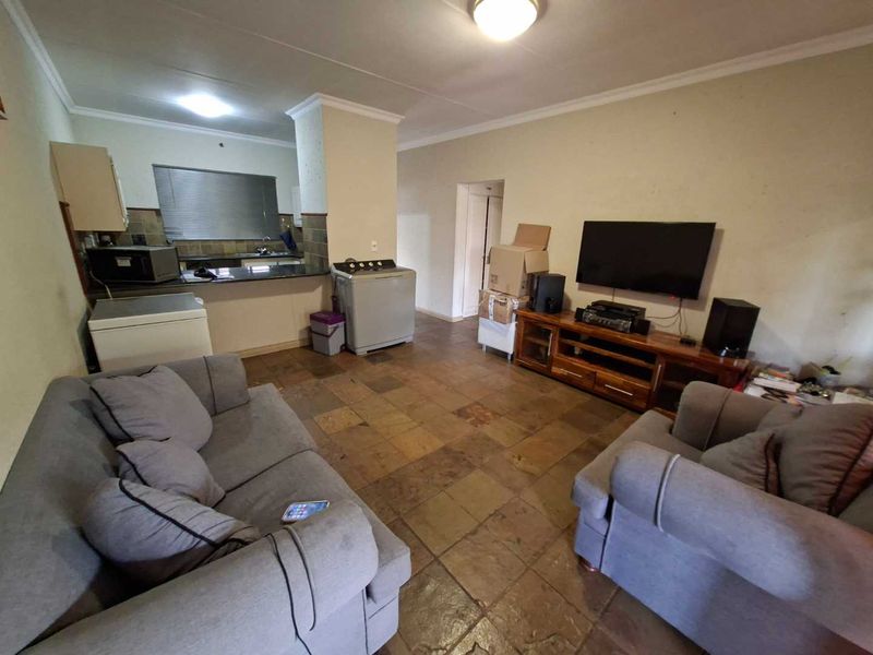 NEAT, QUAINT AND JUST FOR YOU! - Photo 9