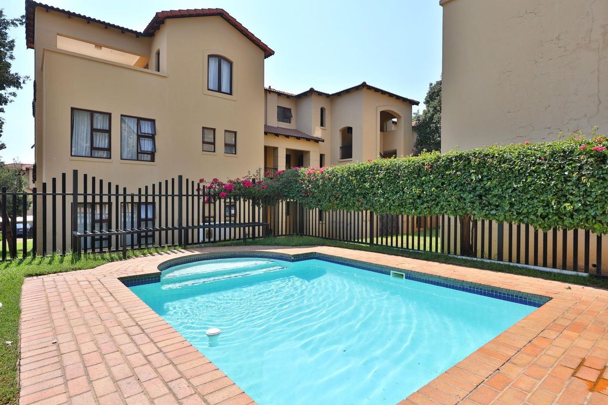 2 Bed 2 Bath Ground Floor at reduced price - Photo 2