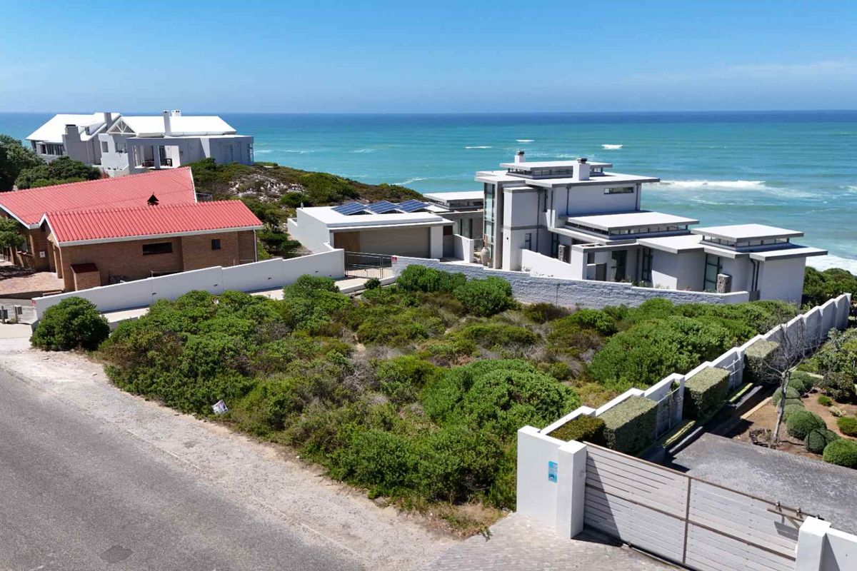 VACANT LAND - Minutes from the sea - Photo 3