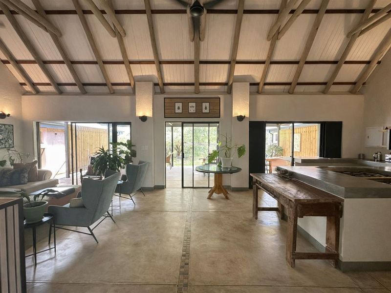 Private Lodge Living in Hoedspruit Wildlife Estate - Photo 4