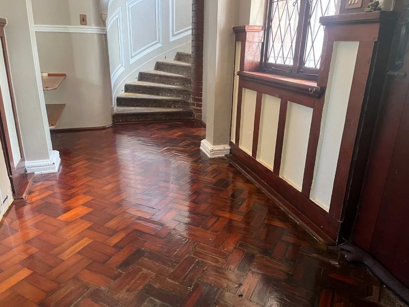 Massive Family 4 bedroom  home at Queensburgh , Pinetown - Photo 5