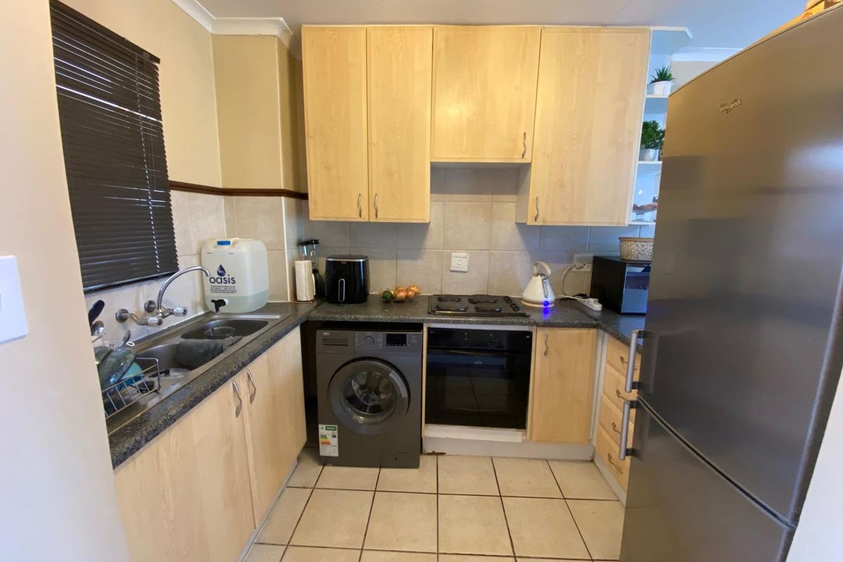 Charming Top-Stack Unit with Stunning Views! - Photo 3