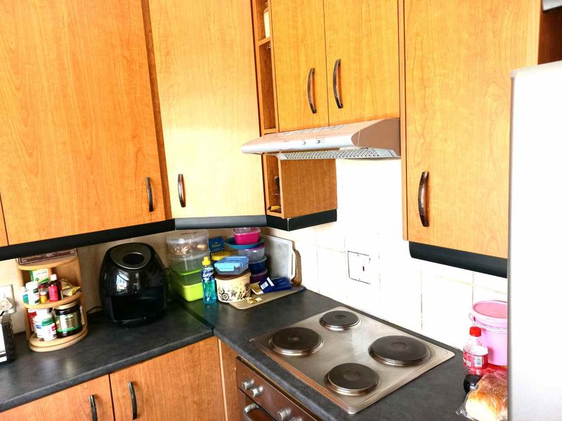 Lovely 2 Bedroom Duplex in a south after secure complex in Benoni - Photo 3