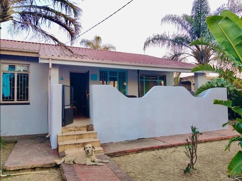 SPACIOUS 3-BEDROOM FAMILY HOME FOR SALE IN KWAGGASRAND! - Photo 2