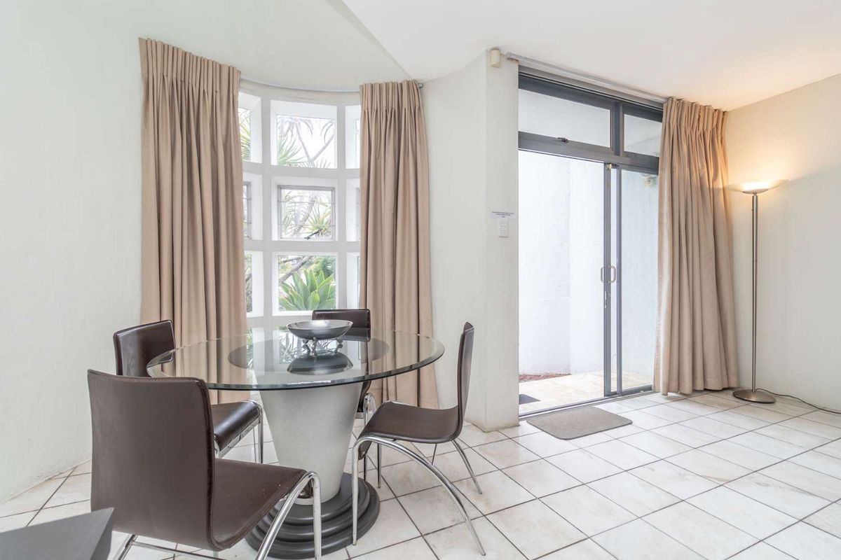 Furnished Duplex Townhouses to Let in Saints Manor, Lyme Park - Photo 3