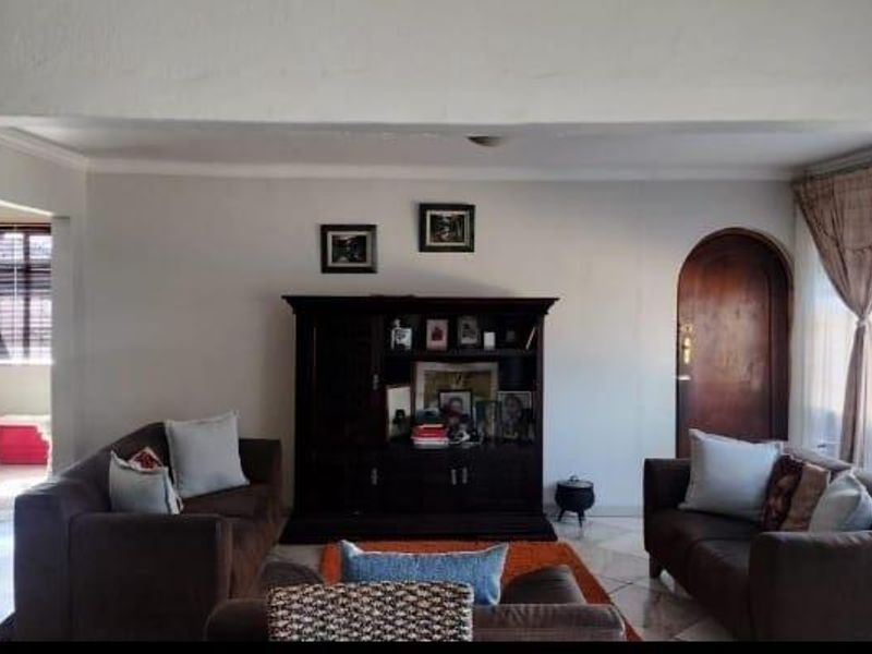Four Bedroom House in Mamelodi East - Photo 8