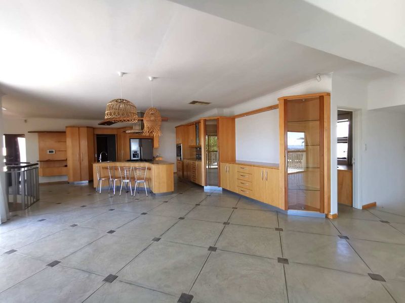 Two-storey House with north-west views   views - Photo 7