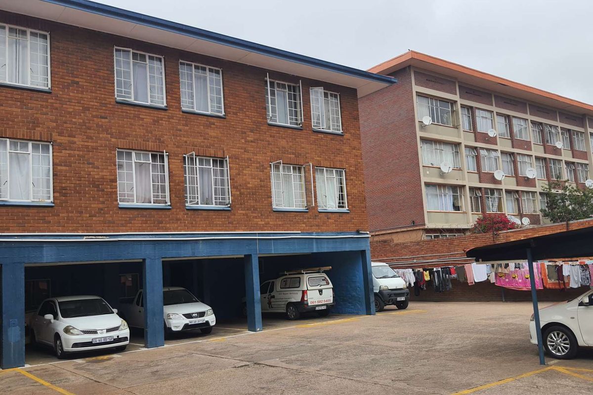 **Starter Apartment in Sunnyside, Pretoria – Ideal for Students or Investors** - Photo 4